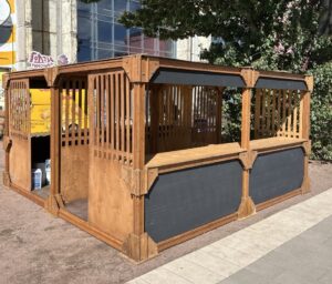 Деревянный киоск Lyale 4х4 — аренда